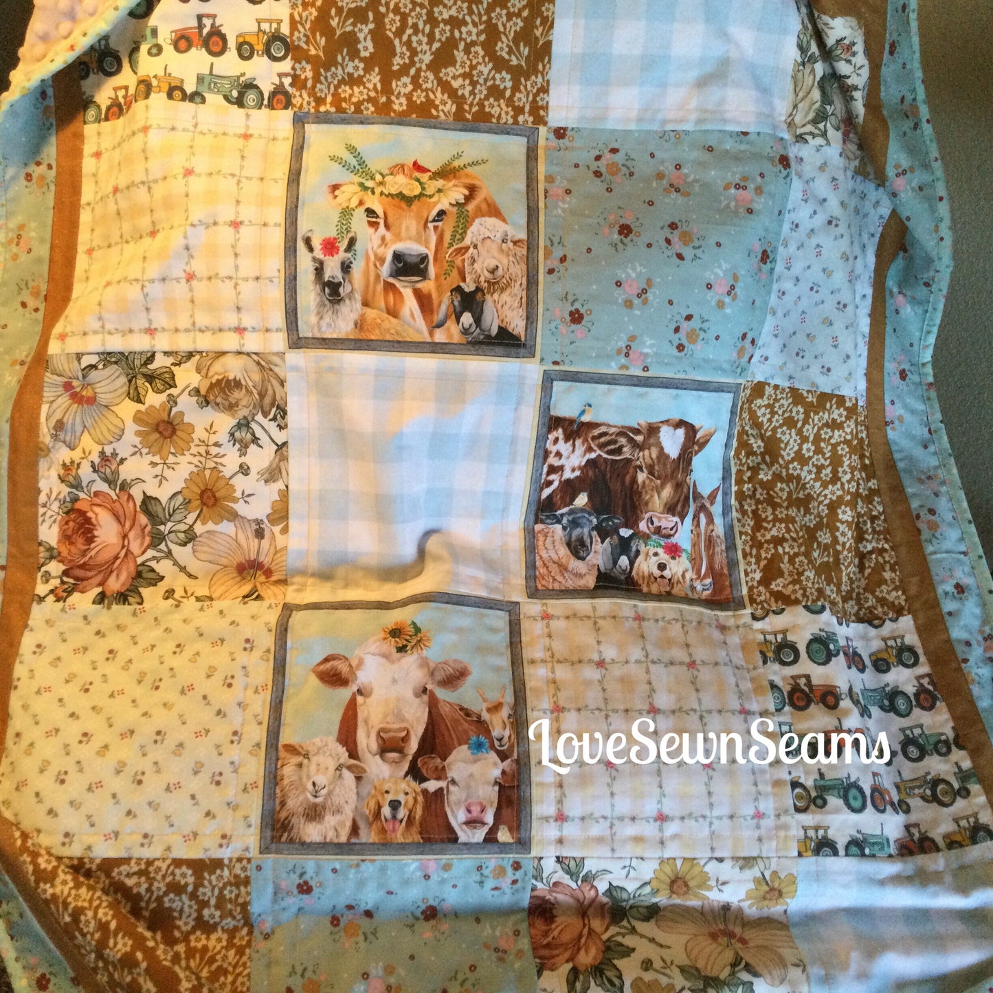 Farm Cow quilt/Farm quilt/Farm animals/Handmade in USA/Farmhouse Chic