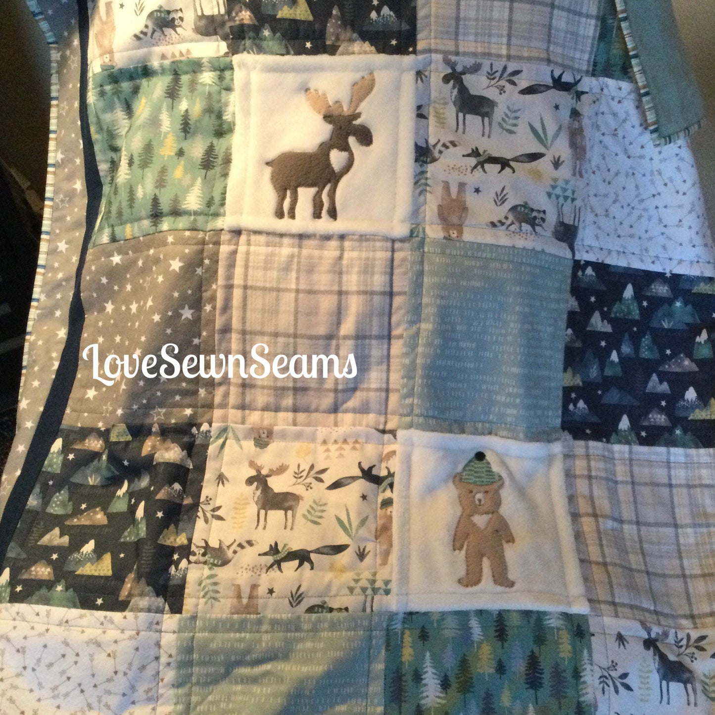 Woodland quilt/Moose quilt/Bear quilt/Wild and Free quilt/Adventure quilt/Appliqué quilt