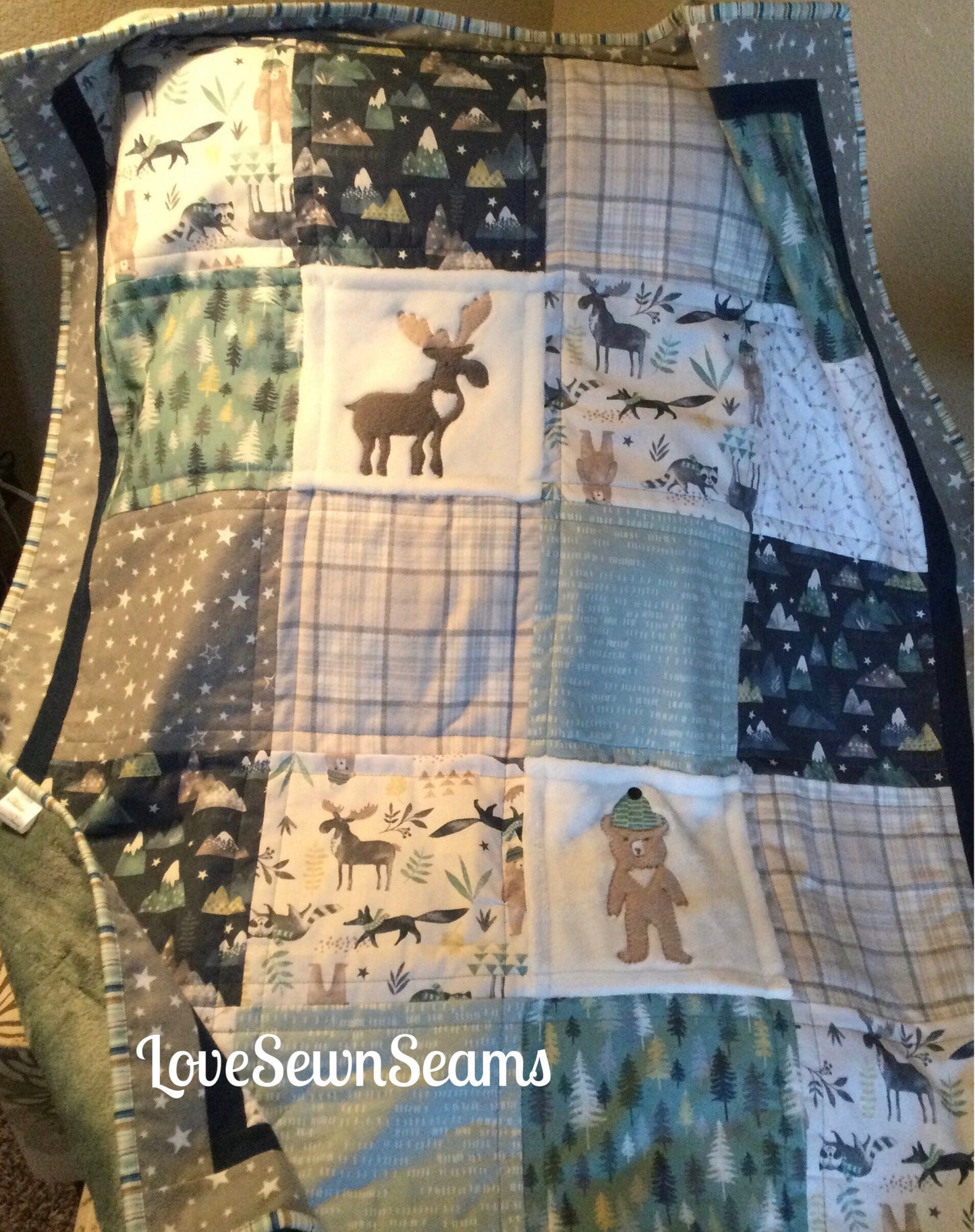Woodland quilt/Moose quilt/Bear quilt/Wild and Free quilt/Adventure quilt/Appliqué quilt