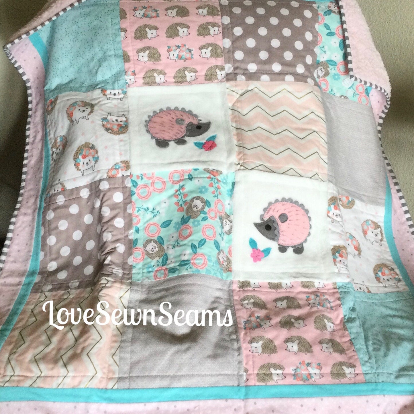 Cutest Hedgehog quilt*Hedgehog baby quilt/Hedgehog/Baby quilt/Modern baby quilt