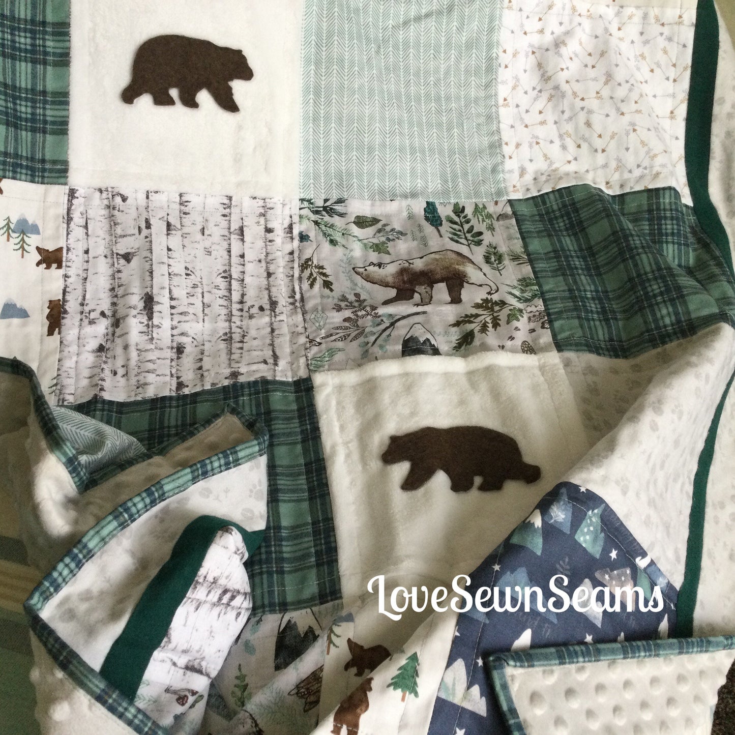WOODLAND QUILT**Bear quilt/baby quilt/Rustic quilt/Bear and cub quilt/Nature quilt/Mountain quilt/Lodge quilt/Forest quilt