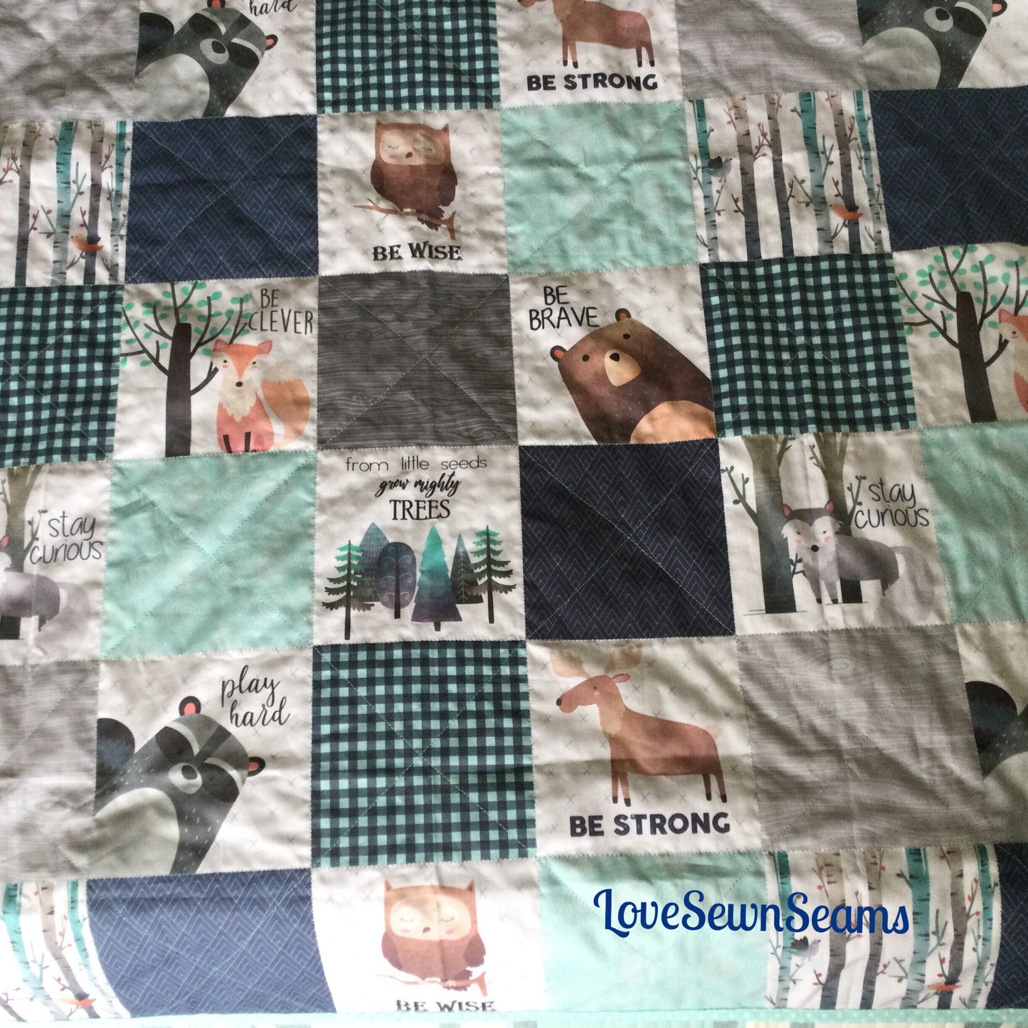 Bear & Friends/Woodland quilted blanket/Woodland patchwork quilt