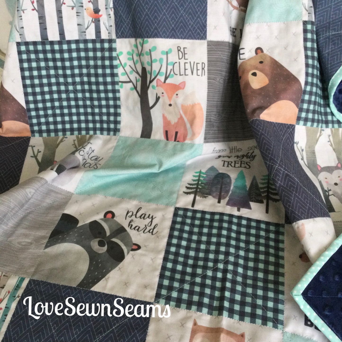 Bear & Friends/Woodland quilted blanket/Woodland patchwork quilt