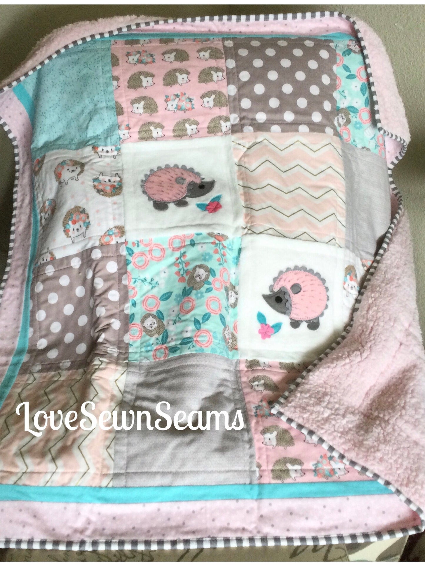 Cutest Hedgehog quilt*Hedgehog baby quilt/Hedgehog/Baby quilt/Modern baby quilt