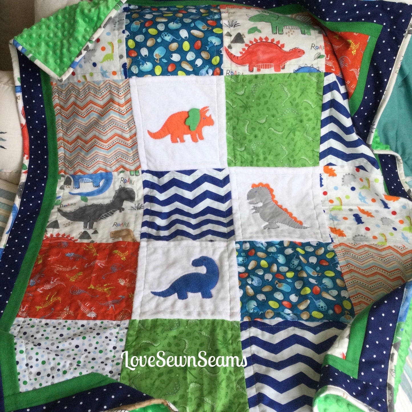 DINO Quilt/Dinosaur quilt/Child’s Dinosaur Quilt/baby quilt/Toddler quilt/Crayon colors