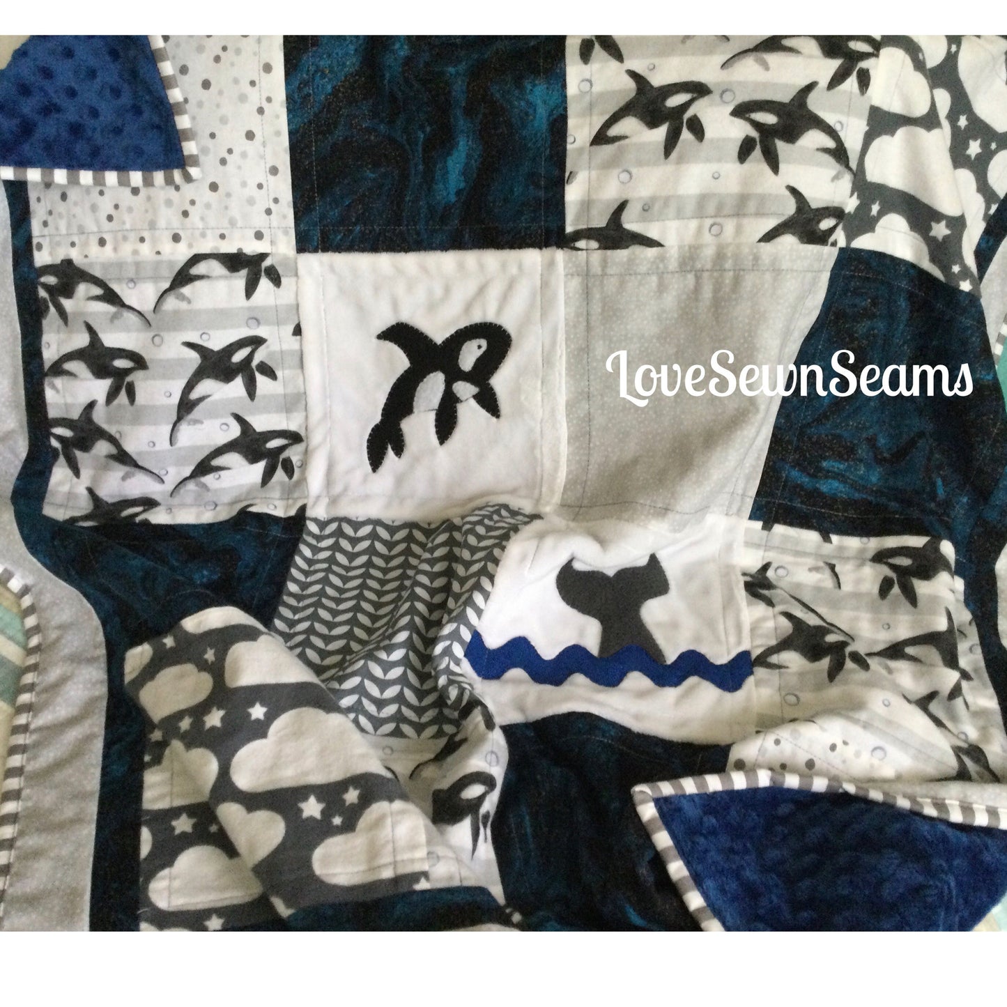 Orca quilt/Choose your accent color/Orca Lovey/Orca baby quilt/Killer Whale Lovey/Whale quilt/Childs quilt