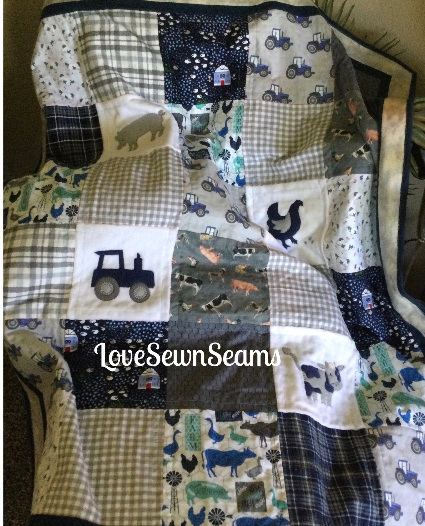 FARM Life QUILT/Crib, Twin, Full or Queen/Barnyard Quilt/Farm Animal quilt