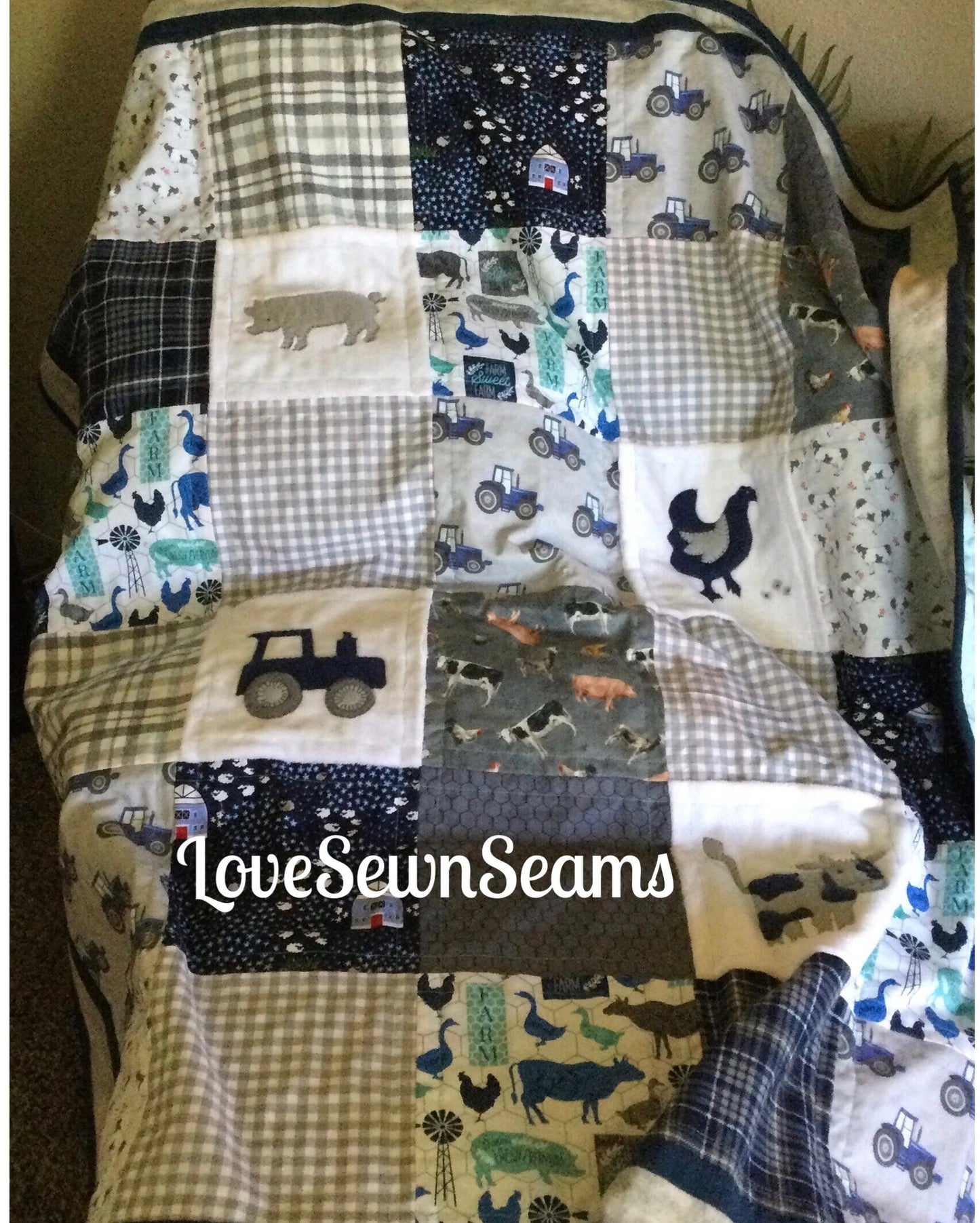 FARM Life QUILT/Crib, Twin, Full or Queen/Barnyard Quilt/Farm Animal quilt
