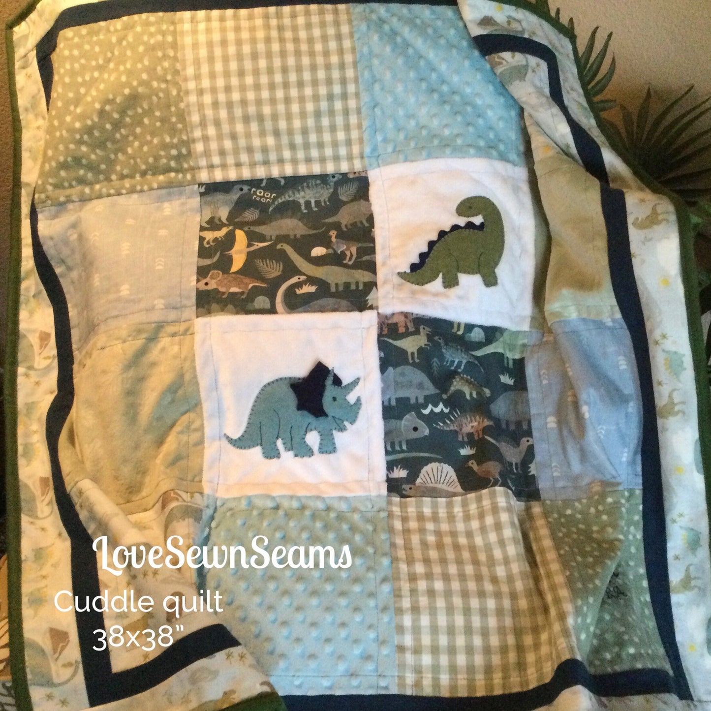 Dino quilt/Sage Dino quilt/Dinosaurs