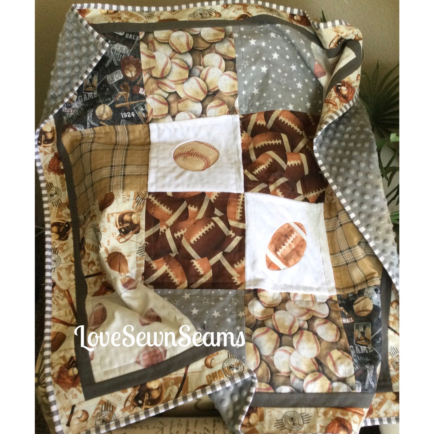 Sport quilt/Football/Baseball quilt/Boys quilt/Handmade quilt/Personalized quilt