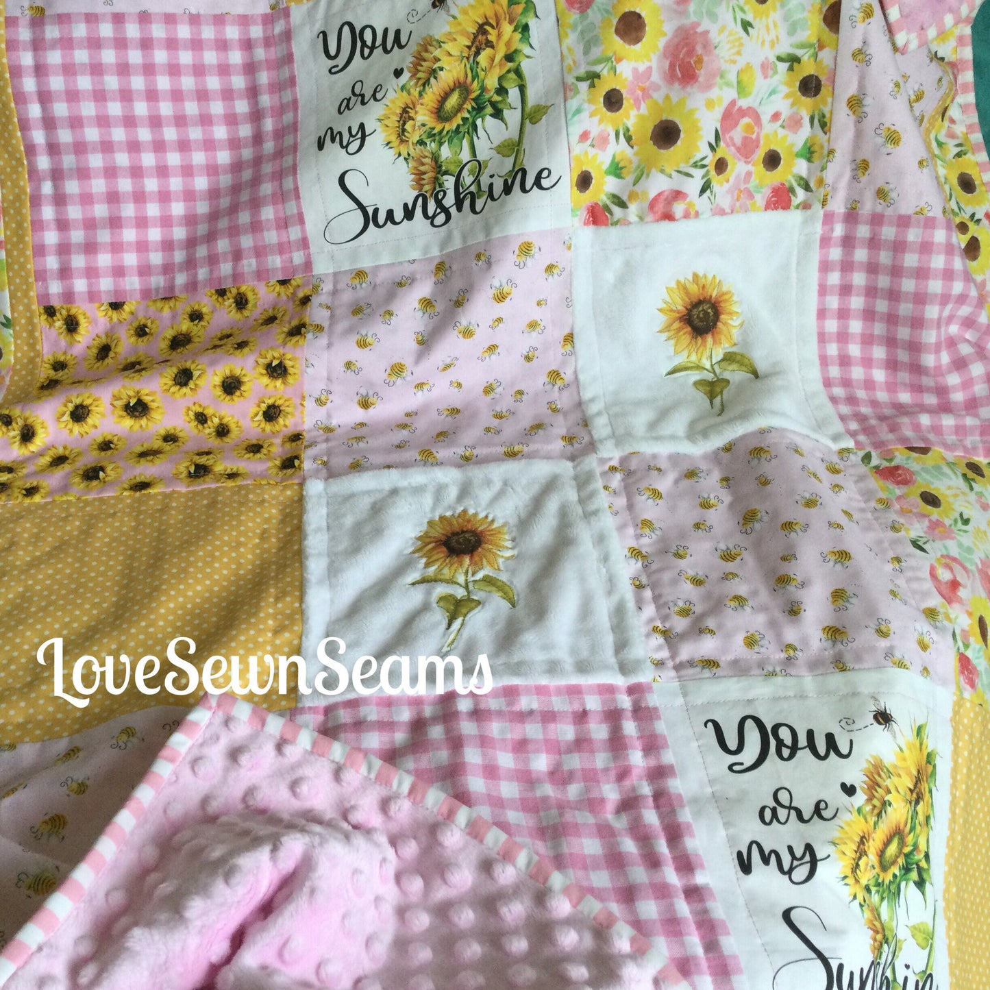 Sunflower Sunshine quilt/You are my Sunshine/Sunflower quilt