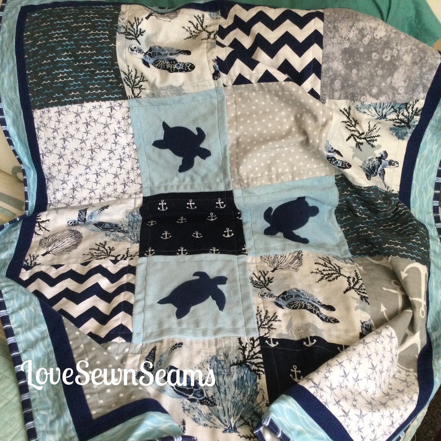 Sea Turtle baby quilt/Modern Sea Turtle quilt/Coastal quilt//Sea Turtle/Minky quilt