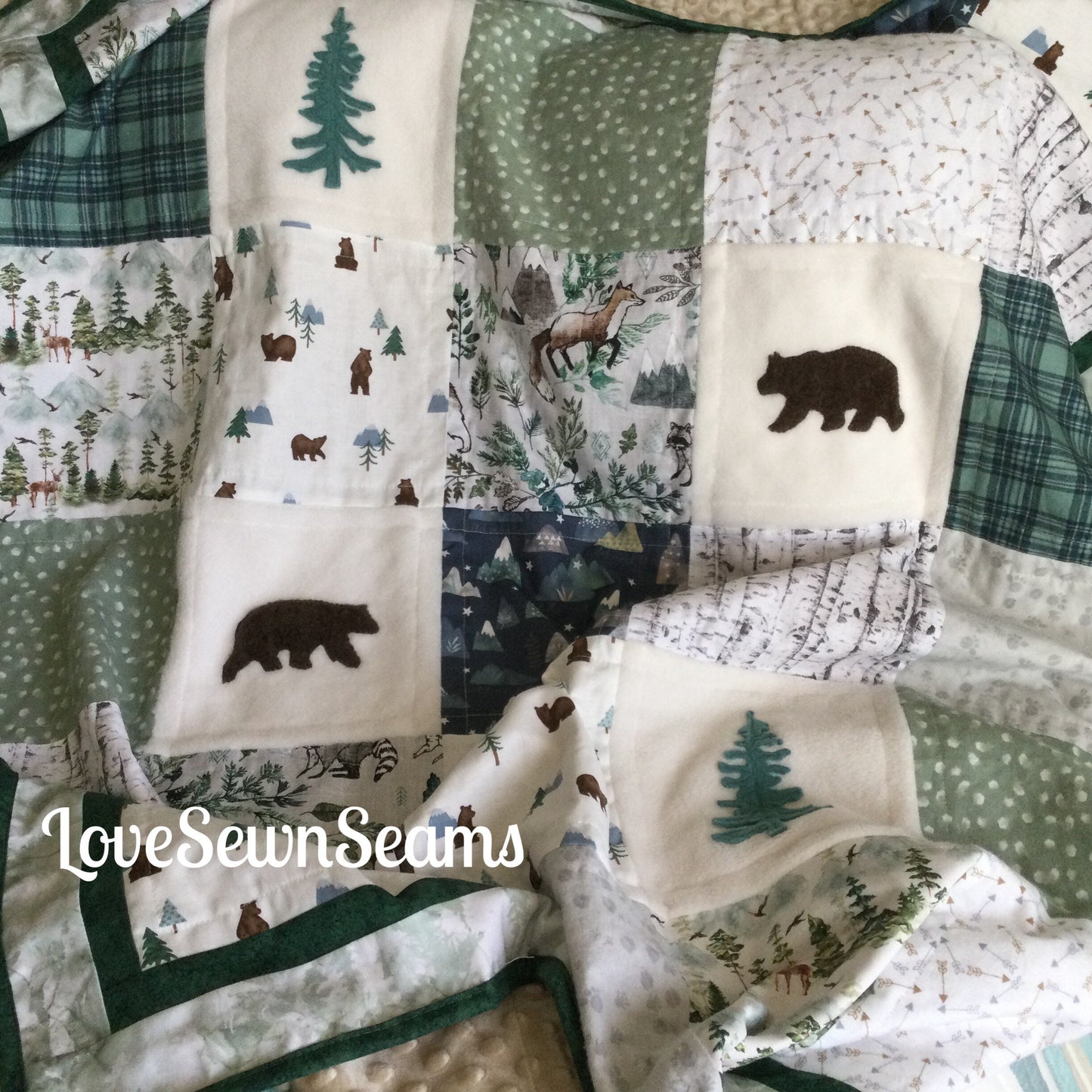 WOODLAND QUILT**Bear quilt/baby quilt/Rustic quilt/Bear and cub quilt/Nature quilt/Mountain quilt/Lodge quilt/Forest quilt