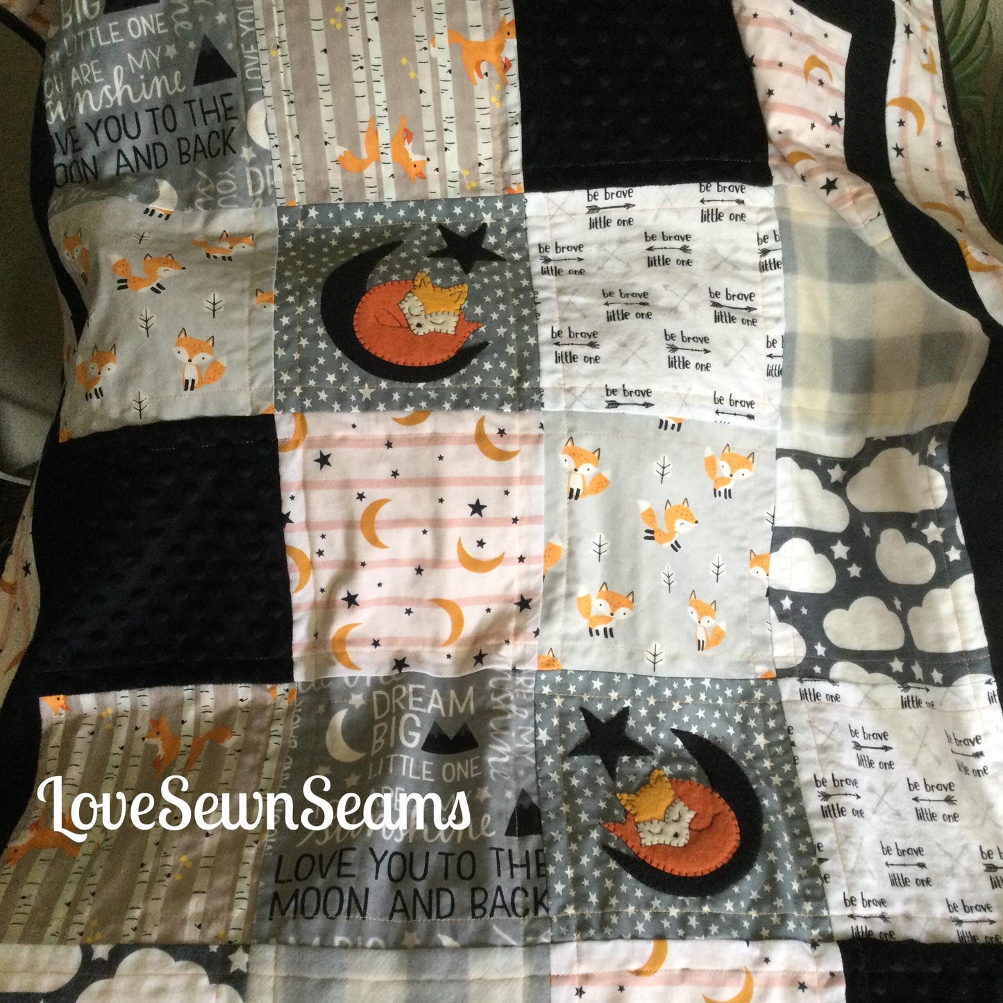 FOX QUILT/Moon and star quilt/Handmade quilt/Modern baby quilt/woodland quilt/Fox crib quilt