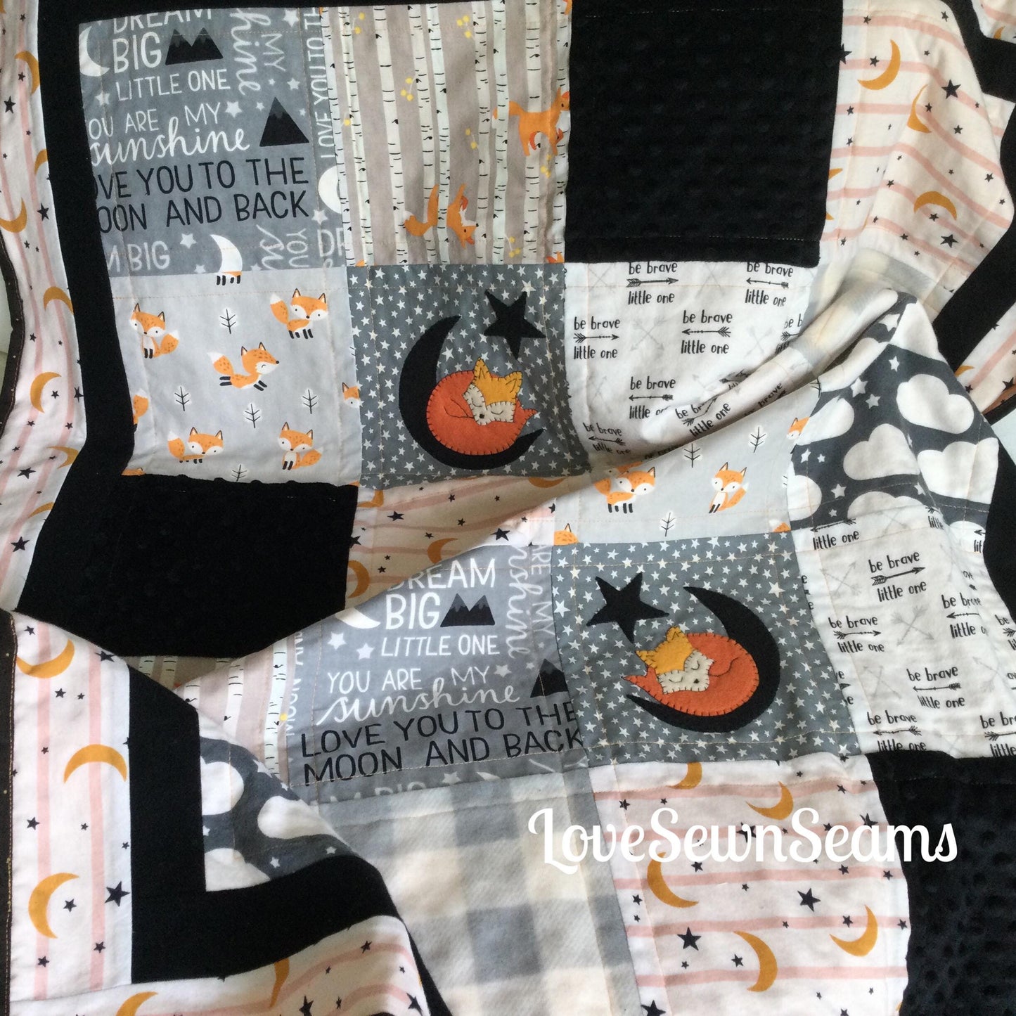 FOX QUILT/Moon and star quilt/Handmade quilt/Modern baby quilt/woodland quilt/Fox crib quilt