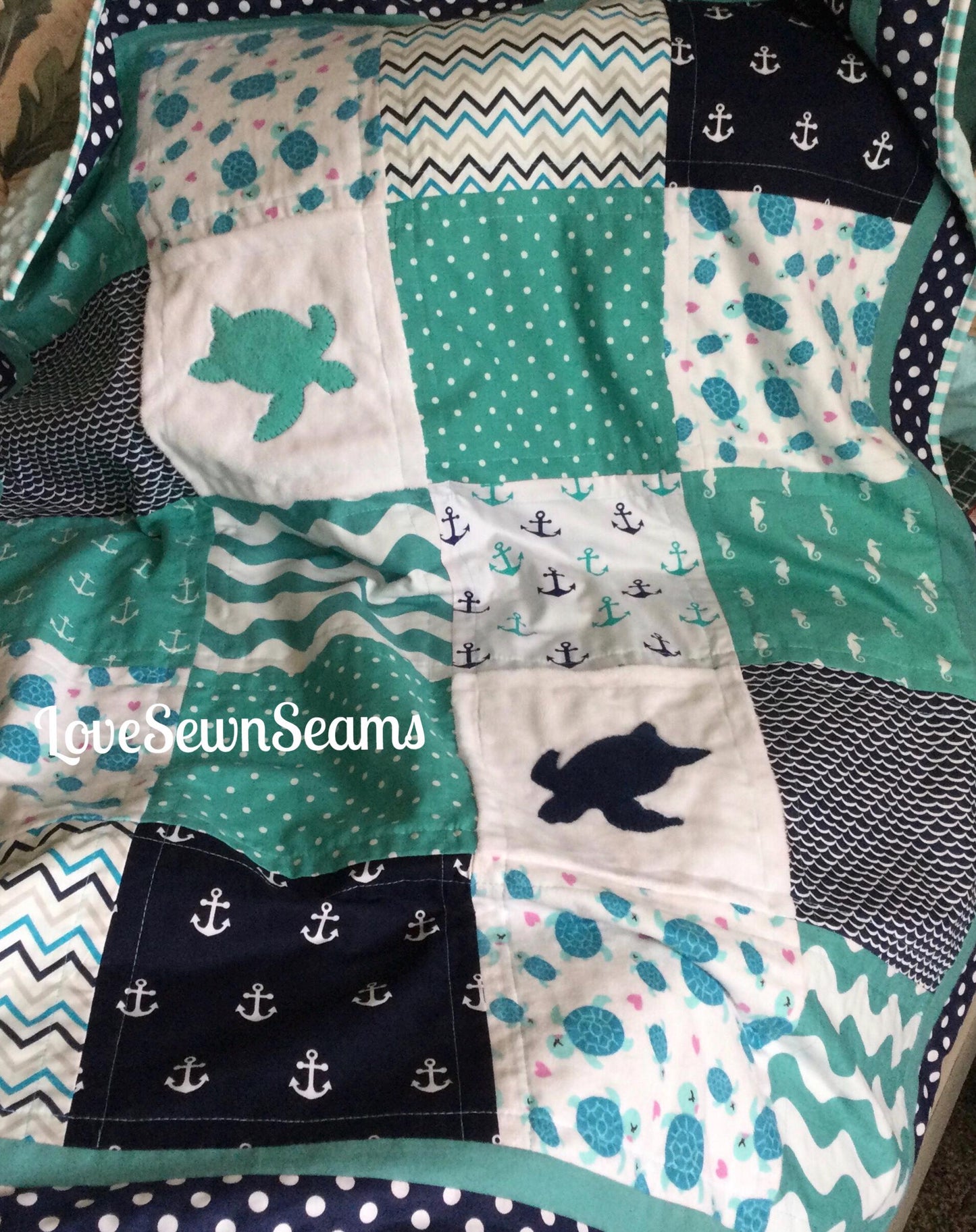 SEA TURTLE QUILT/Sea Turtle/Sea Turtle Throw/Coastal quilt/Sea turtle baby quilt/Crib to King size