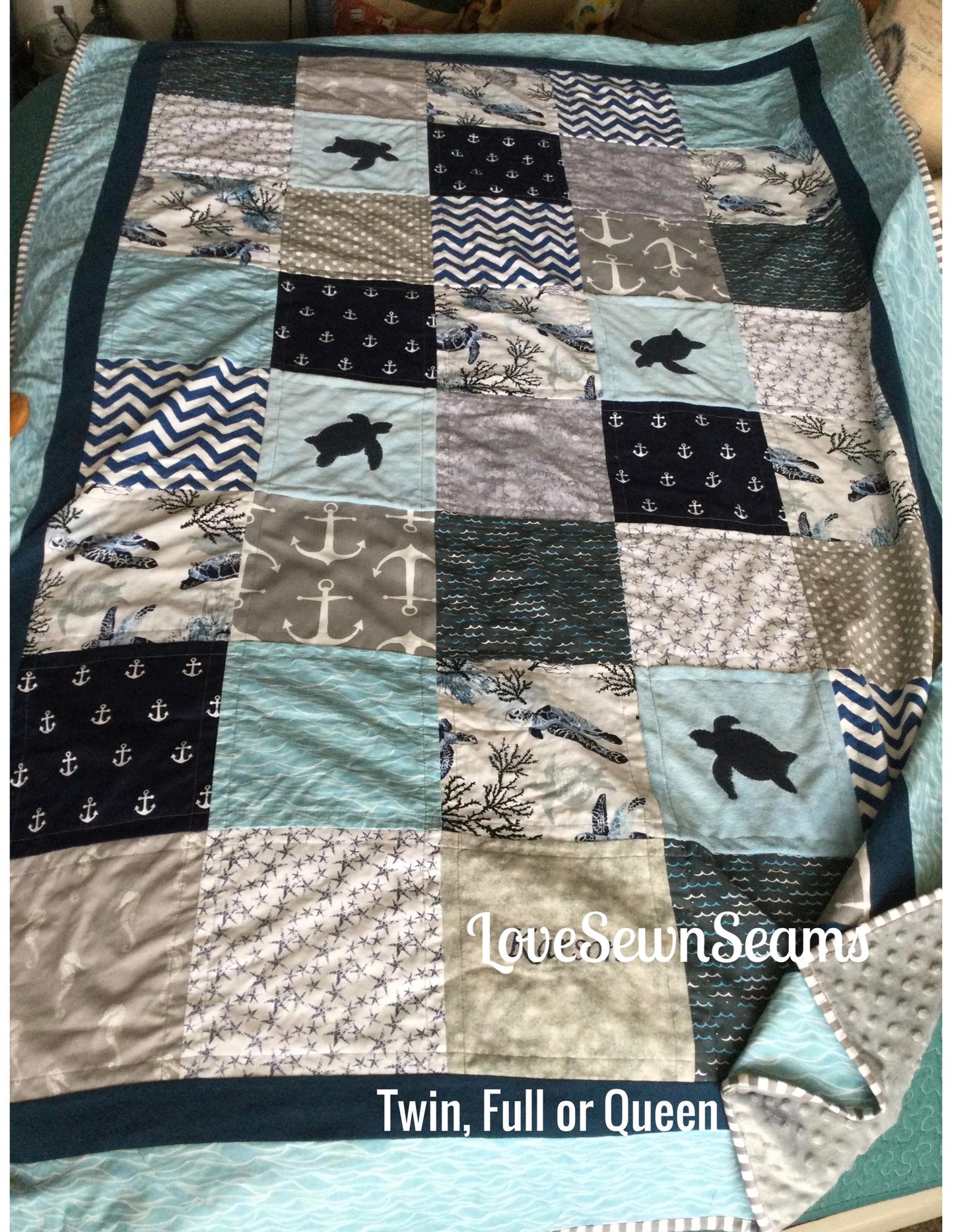 Sea Turtle baby quilt/Modern Sea Turtle quilt/Coastal quilt//Sea Turtle/Minky quilt