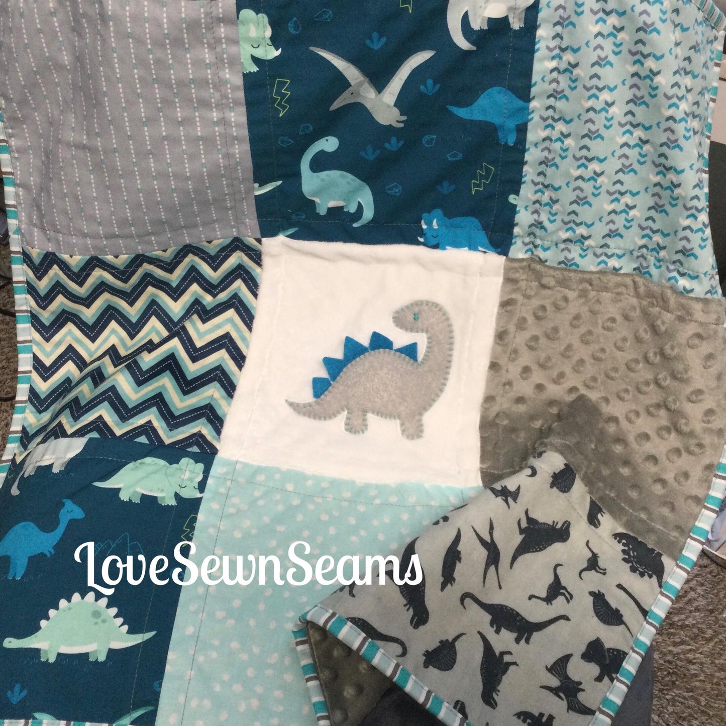 Dinosaur quilt/Dino Lovey/Dinosaur blanket/Dinosaur Lovey/Dinosaur baby quilt/personalized Lovey