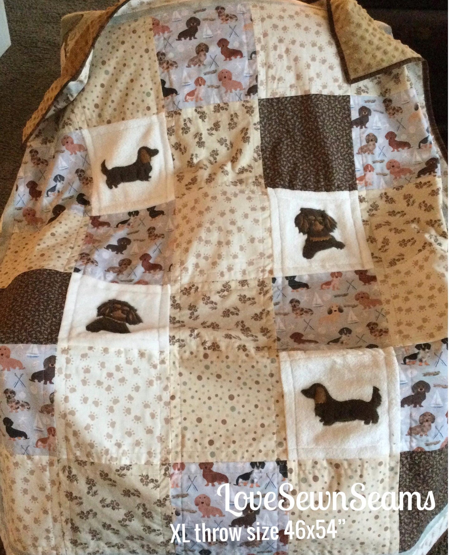 Pup quilt/Any breed dog quilt/Dachshund quilt/Doxie quilt