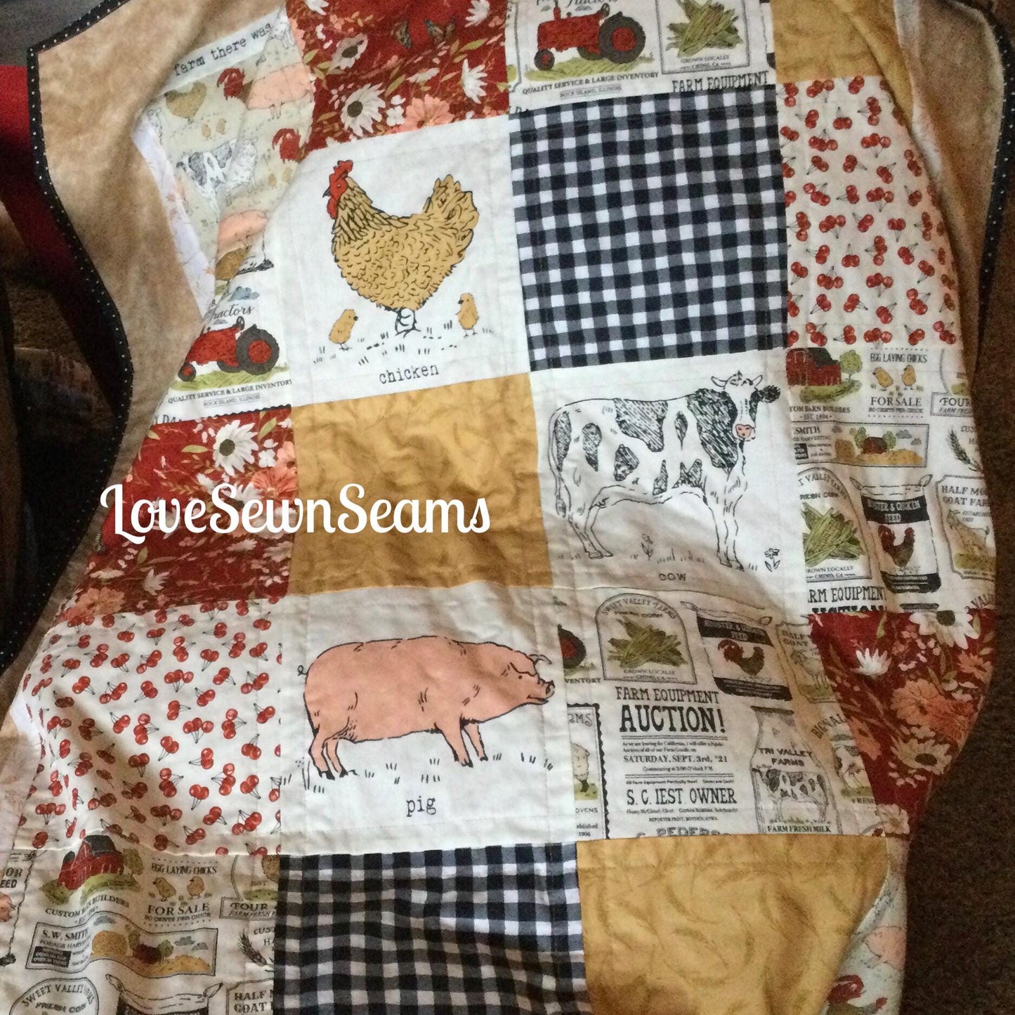 Happy Farm quilt/Pig quilt/barnyard quilt/cow quilt/tractor quilt