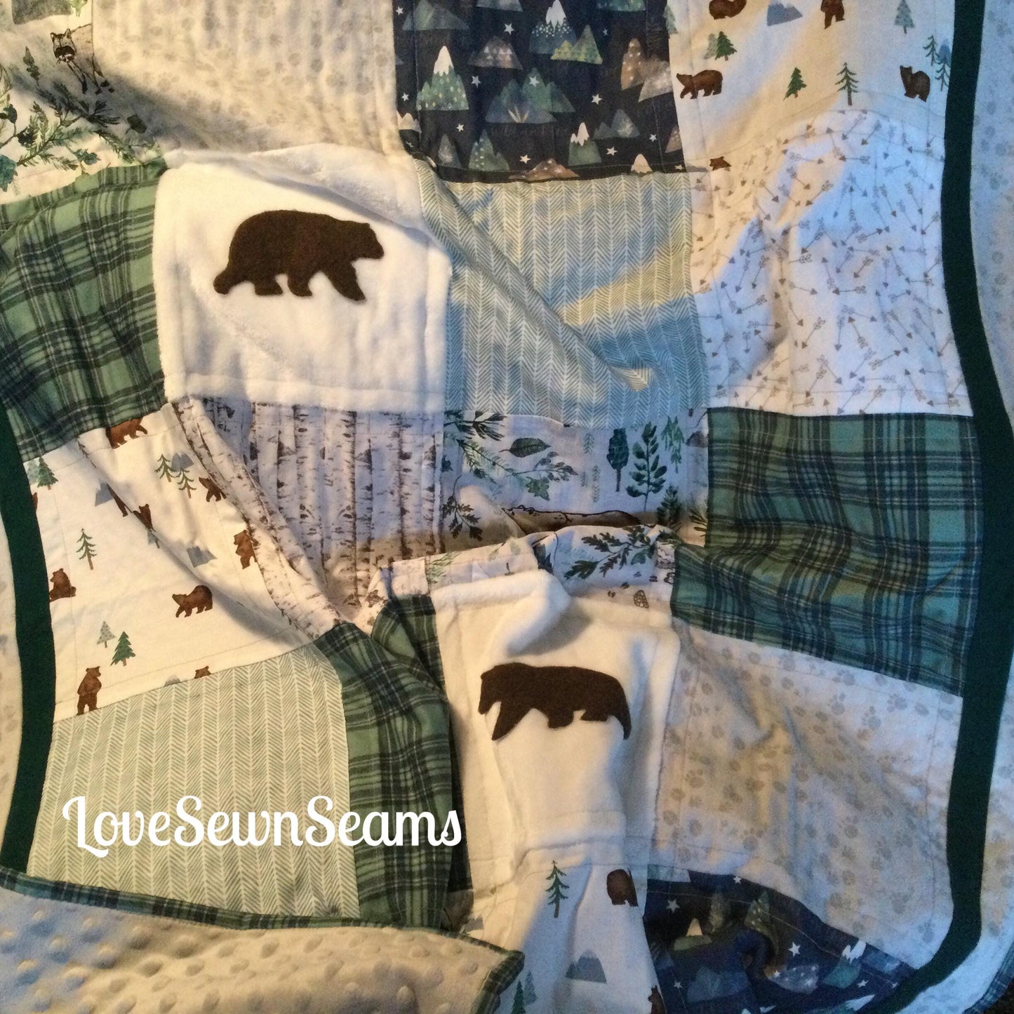 WOODLAND QUILT**Bear quilt/baby quilt/Rustic quilt/Bear and cub quilt/Nature quilt/Mountain quilt/Lodge quilt/Forest quilt