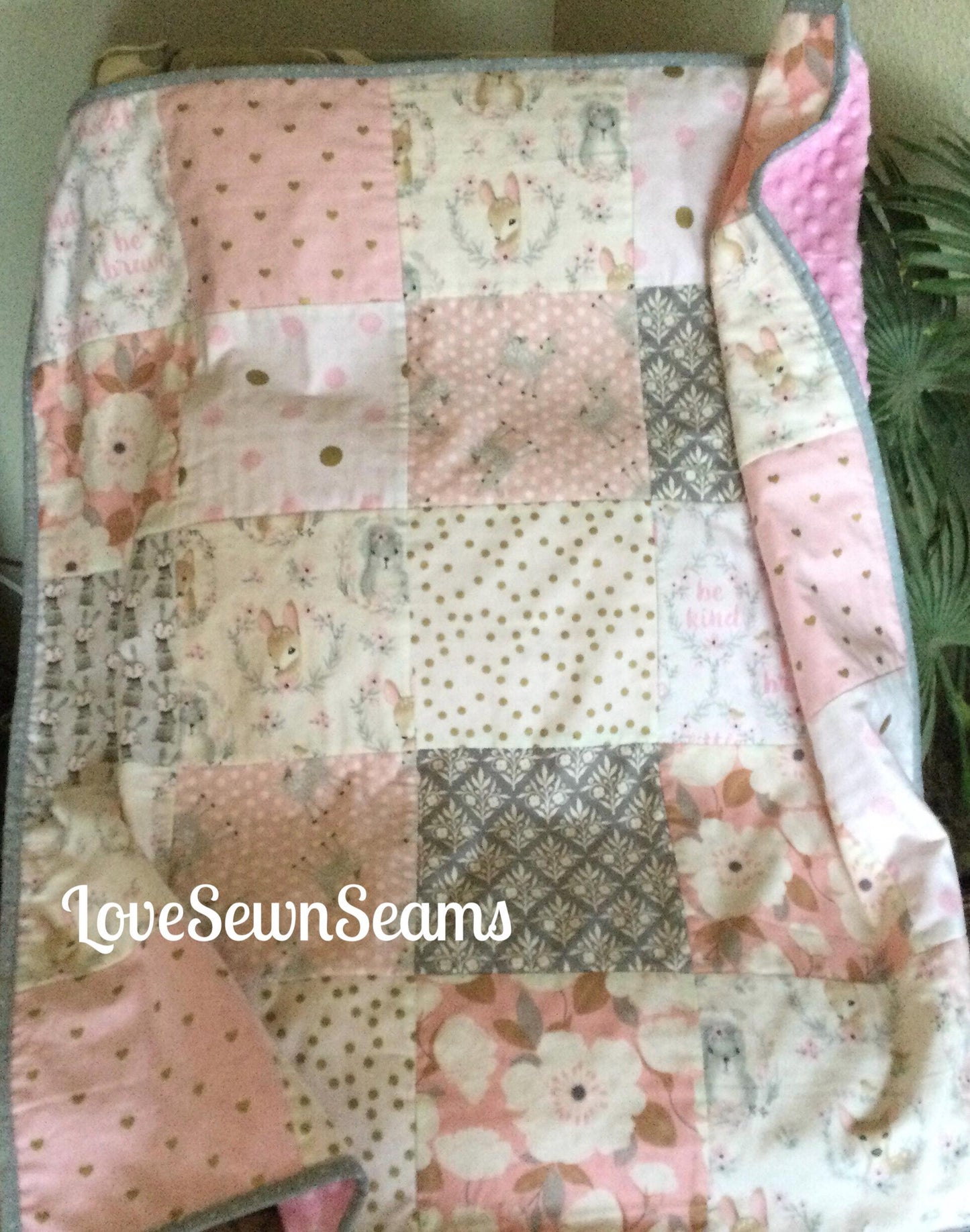 WOODLAND QUILT/Sweet Woodland quilt/Baby quilt/Baby girl quilt/Floral quilt