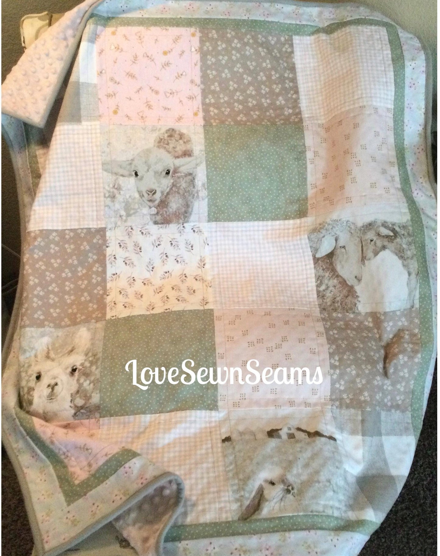 Mocha Sheep quilt~Farm quilt~handmade quilt~Mocha & Sage quilt