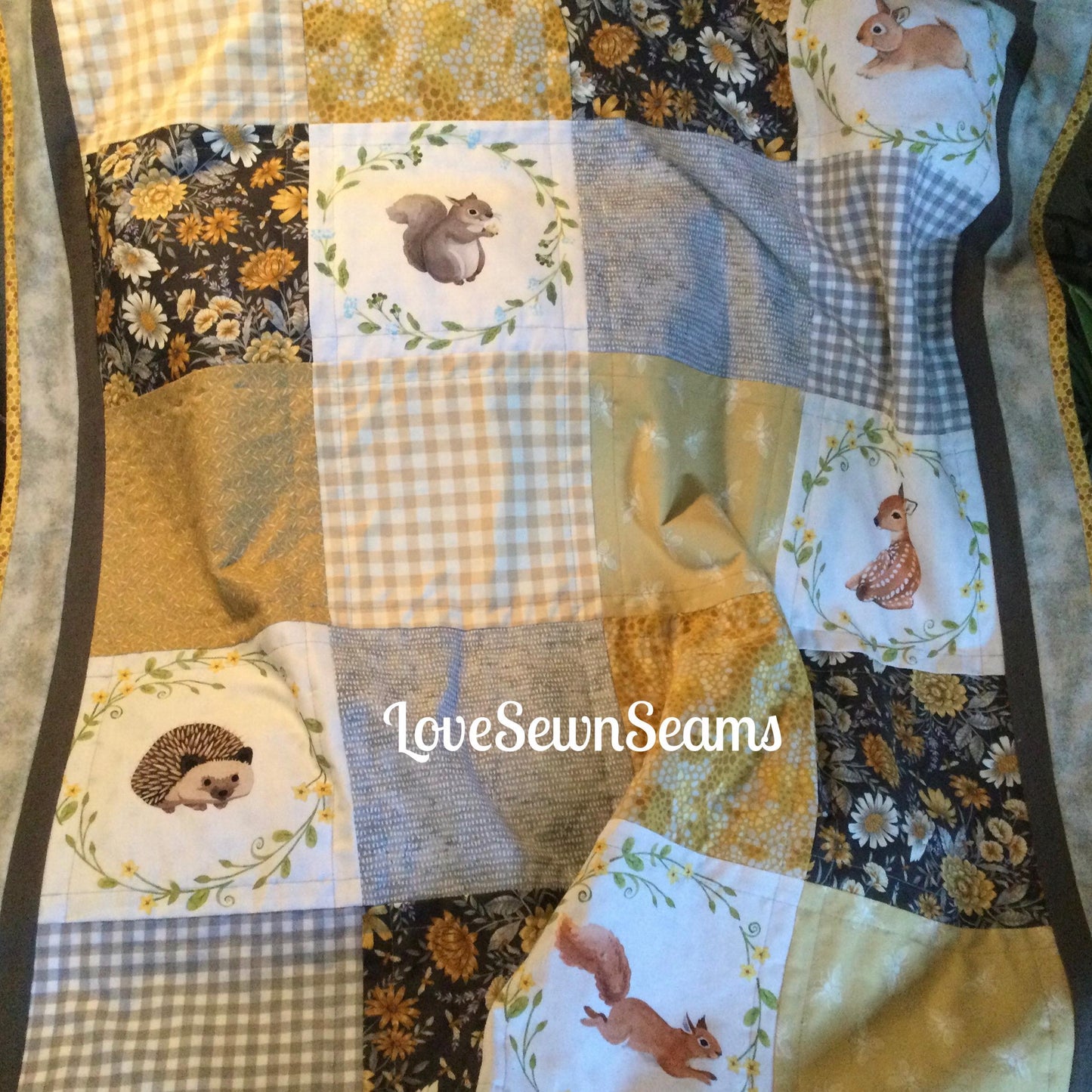 Forest friends Quilt~Woodland Babes quilt~Woodland quilt~Handmade in USA~Baby quilt