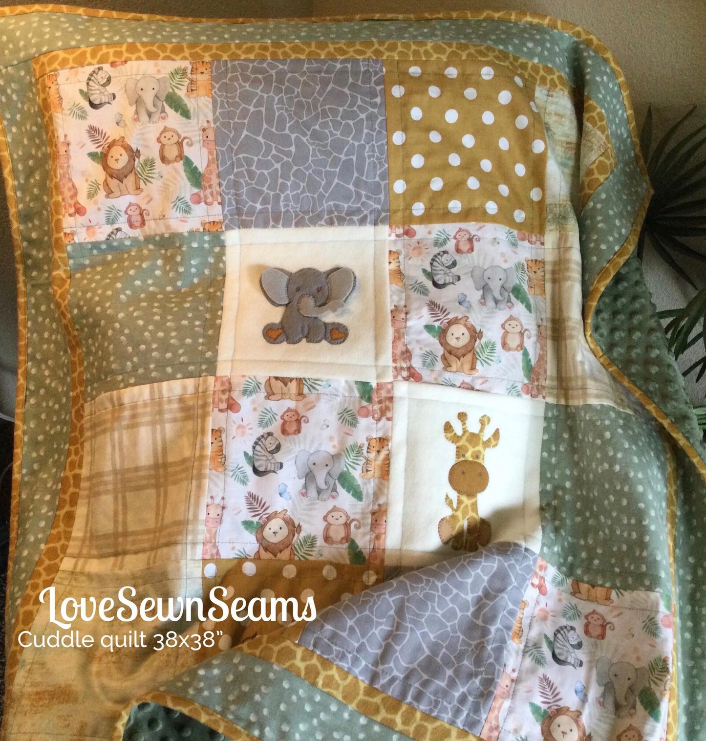 Sage & Buttercream Jungle quilt/Safari Animals/Animal baby quilt/boy or girl quilt