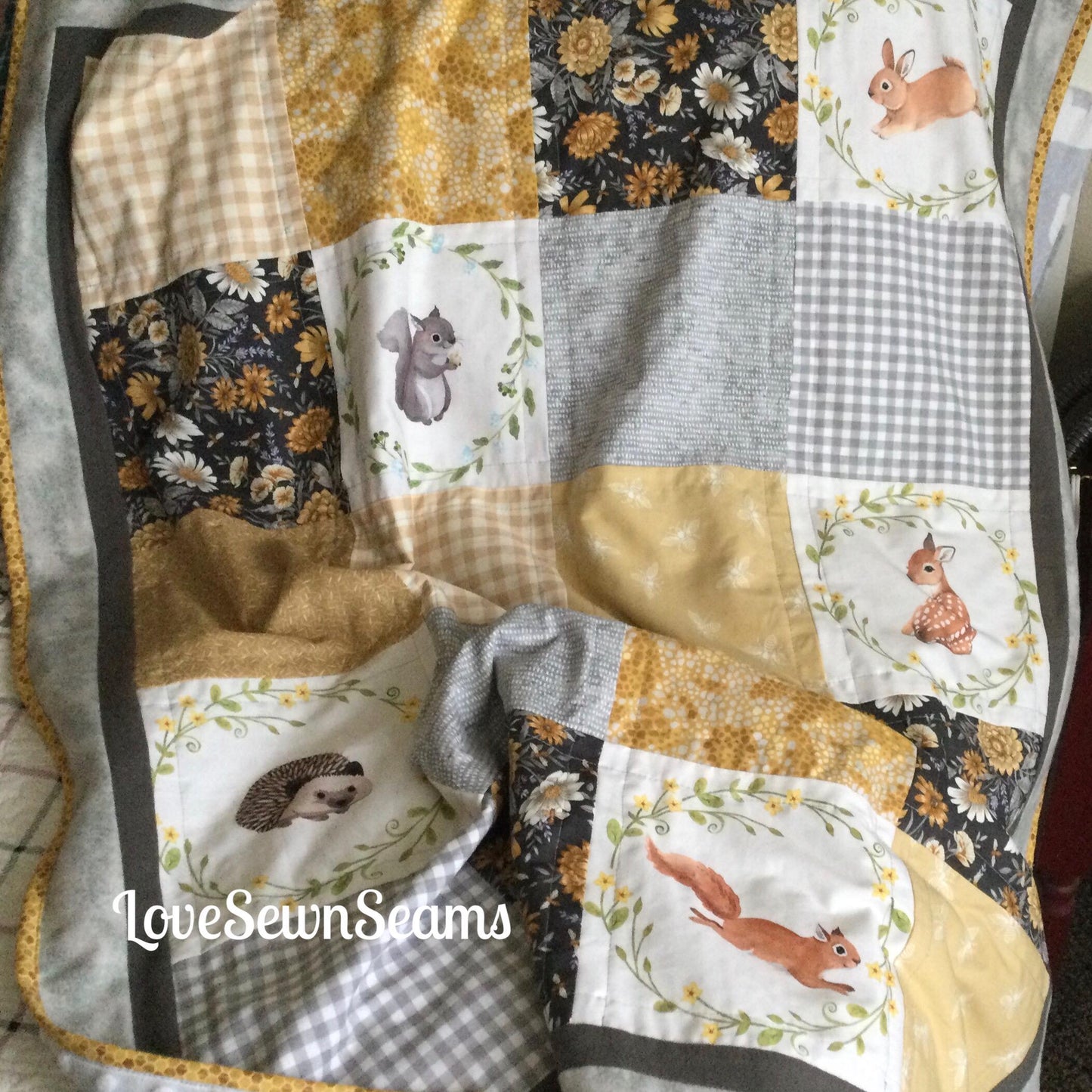 Forest friends Quilt~Woodland Babes quilt~Woodland quilt~Handmade in USA~Baby quilt