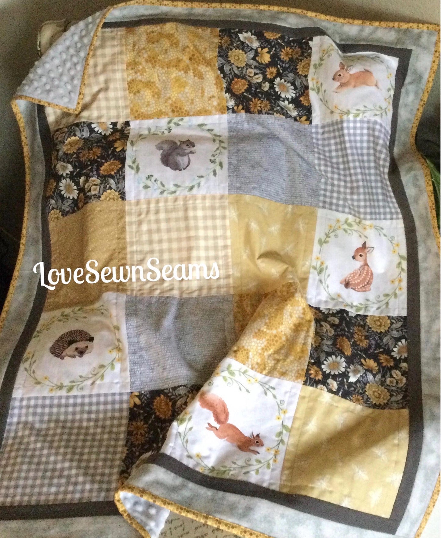 Forest friends Quilt~Woodland Babes quilt~Woodland quilt~Handmade in USA~Baby quilt