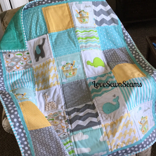 NOAH'S ARK quilt with ultra soft back/BABY Quilt/Noahs Ark Baby Quilt
