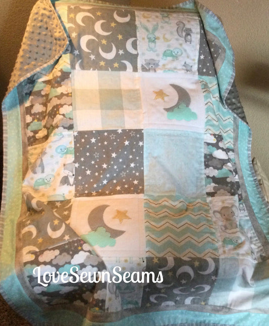 MADE TO ORDER/Moon and Star Quilt/Baby Quilt/Sleepy Quilt/Modern Baby Quilt/Appliqué Quilt